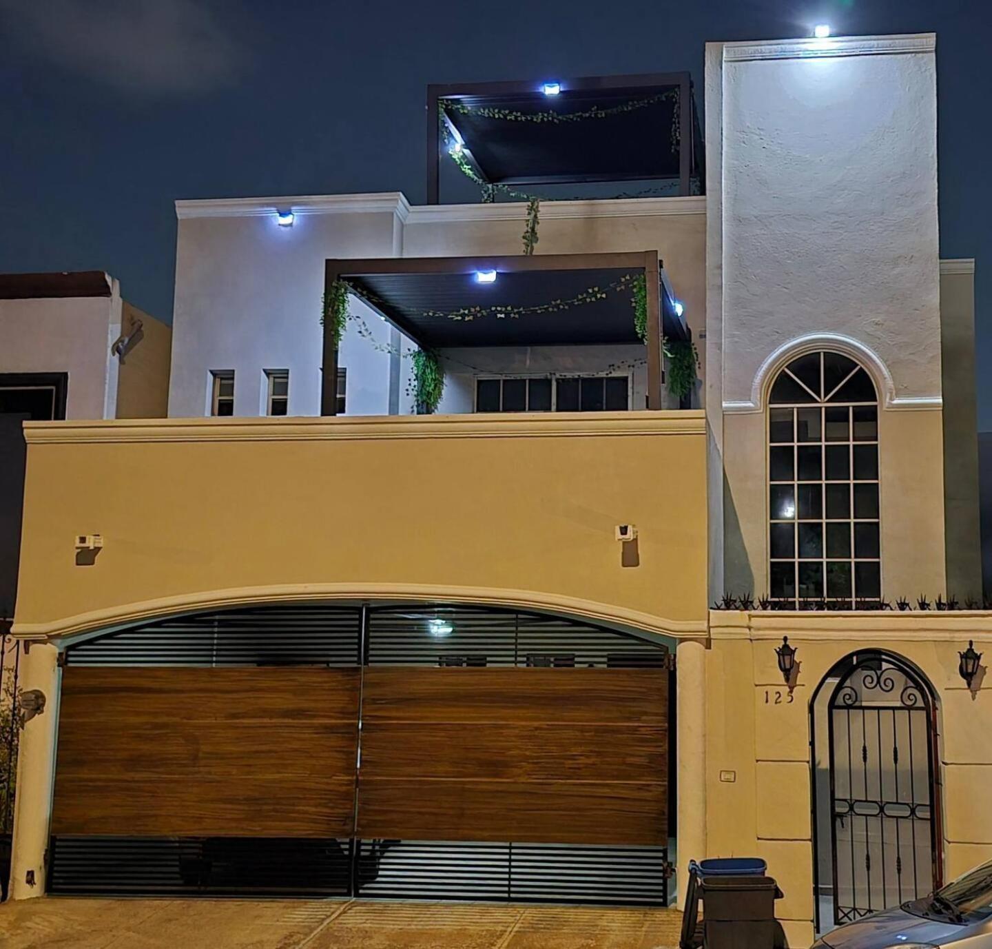 Villa La Casa Rosa Monterrey Exterior foto
